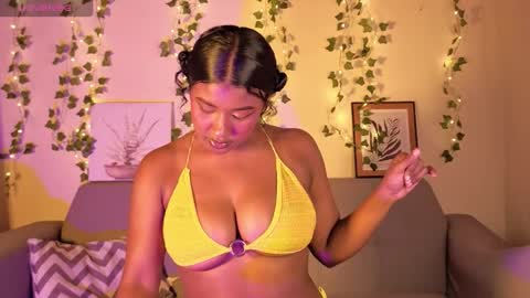 Snapshot of emmaconneer chatting on 10.28.25 Emma online show from 10.28.25