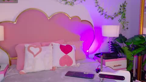 Welcome Im yosein  Your love is my passion activate it with your tips and enjoy with me online show from 12.22.25