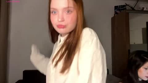 Snapshot of emmacutty chatting on 04.16.26 Emma online show from 04.16.26