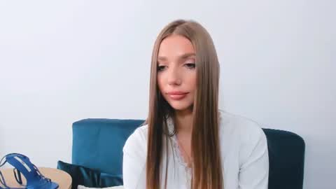 Snapshot of emmadesire chatting on 09.28.25 emmadesire online show from 09.28.25