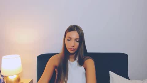 Snapshot of emmadesire chatting on 10.09.25 emmadesire online show from 10.09.25