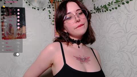 Snapshot of emmae__ chatting on 02.27.25 Emma online show from 02.27.25