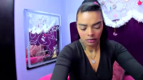 emmaebony_ online show from 12.20.25