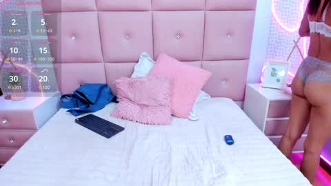 Alejandra  online show from 02.19.25