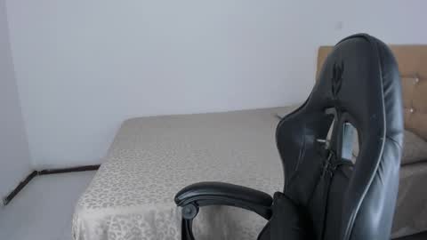 Jennifer online show from 01.11.26