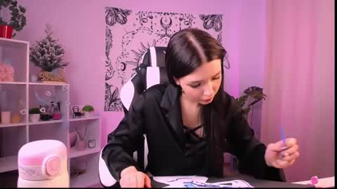 Emma online show from 12.27.24