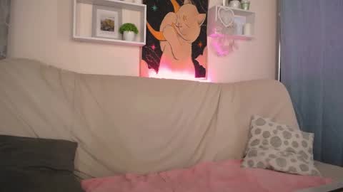 Emma online show from 01.27.25