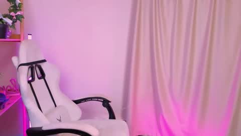 Emma online show from 10.07.25