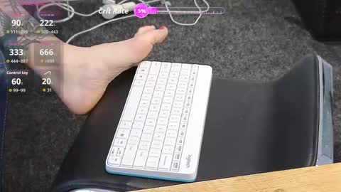 Snapshot of emmalarkins chatting on 10.21.25 Emma online show from 10.21.25