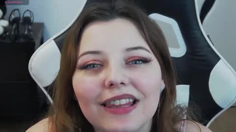 Snapshot of emmamoore12 chatting on 03.26.26 Emma online show from 03.26.26