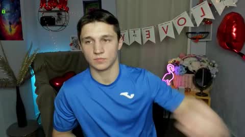 Snapshot of emmanuel_shine chatting on 02.12.26 Emmi online show from 02.12.26