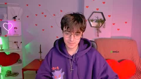 Snapshot of emmanuel_shine chatting on 02.13.26 Emmi online show from 02.13.26