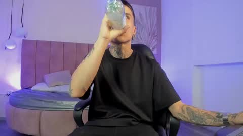   online show from 03.02.25