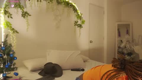 Sara online show from 11.29.25