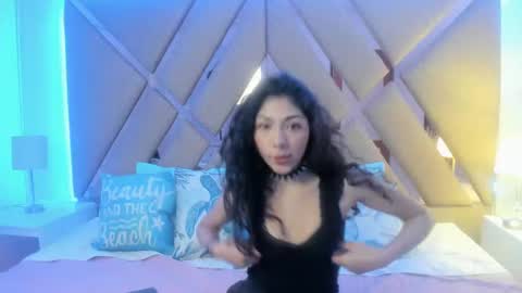 Snapshot of emmaskinny_ chatting on 09.23.25 Emma online show from 09.23.25