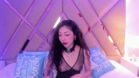 Snapshot of emmaskinny_ chatting on 09.25.25 Emma online show from 09.25.25