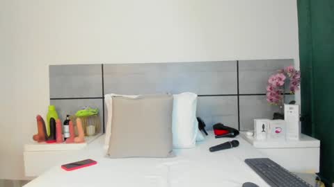  Emma  online show from 12.31.24