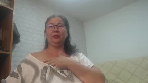 emmasquirt69 online show from 10.20.25