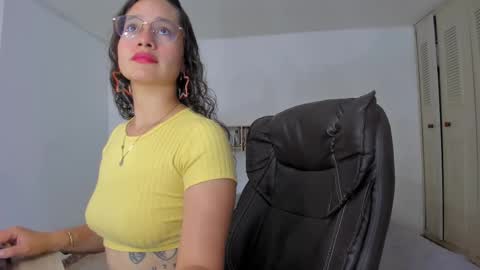 Emma Torres online show from 12.23.24