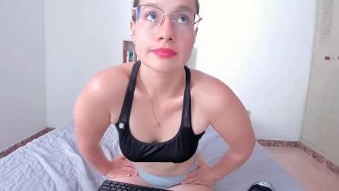 Emma Torres online show from 12.28.24