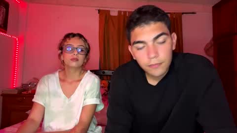 Snapshot of emmett_00 chatting on 10.28.25 emmett_00 online show from 10.28.25