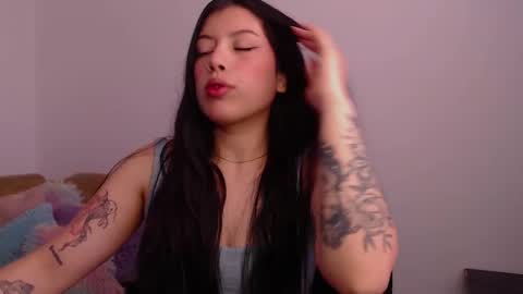 Snapshot of emmi_0 chatting on 01.27.25 Emily Independent model online show from 01.27.25