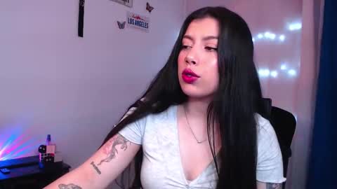 Snapshot of emmi_0 chatting on 09.16.25 Emily Independent model online show from 09.16.25