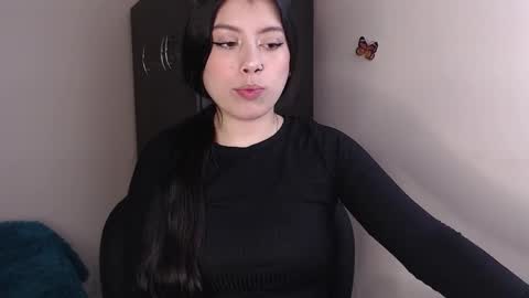 Snapshot of emmi_0 chatting on 11.15.25 Emily Independent model online show from 11.15.25