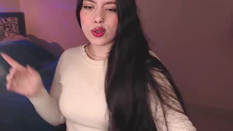 Snapshot of emmi_0 chatting on 11.30.25 Emily Independent model online show from 11.30.25