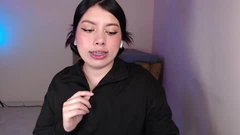 Snapshot of emmi_0 chatting on 02.06.26 Emily Independent model online show from 02.06.26