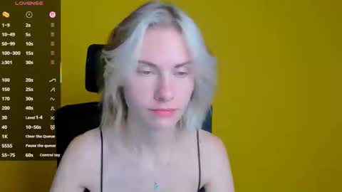 Snapshot of emmi_rossum chatting on 09.19.25 Emmi online show from 09.19.25