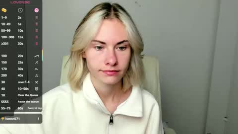 Snapshot of emmi_rossum chatting on 09.25.25 Emmi online show from 09.25.25