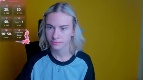 Snapshot of emmi_rossum chatting on 10.10.25 Emmi online show from 10.10.25