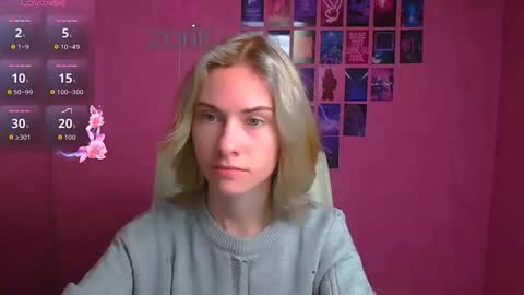 Snapshot of emmi_rossum chatting on 10.17.25 Emmi online show from 10.17.25