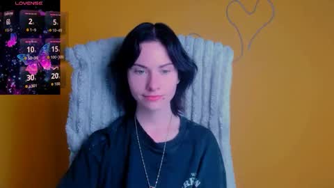 Snapshot of emmi_rossum chatting on 05.02.26 Emmi online show from 05.02.26