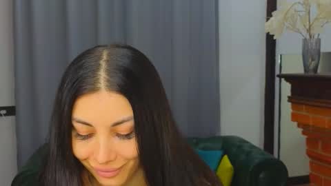 Mia online show from 10.15.25