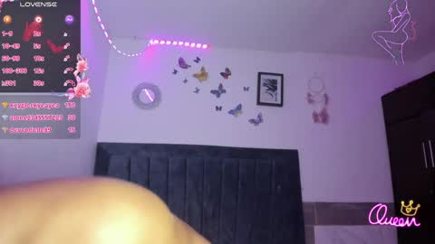 Snapshot of emmie_bunny chatting on 05.19.26 Emmie online show from 05.19.26