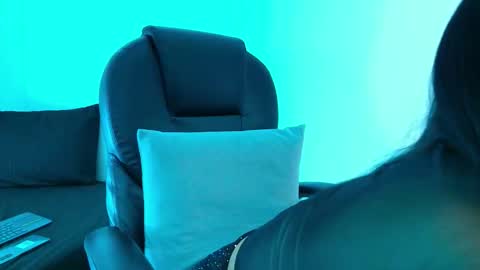 Emmie online show from 10.28.25