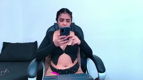 Emmie online show from 10.29.25