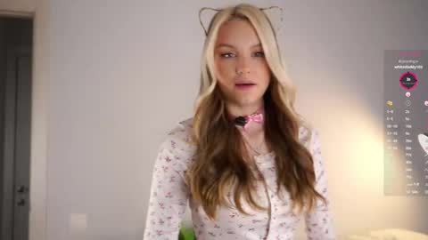 Aurora online show from 10.19.25