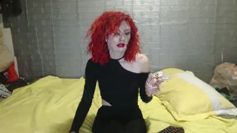 Emmily000 online show from 01.16.25