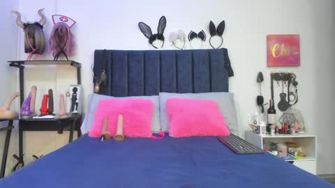          online show from 01.22.25