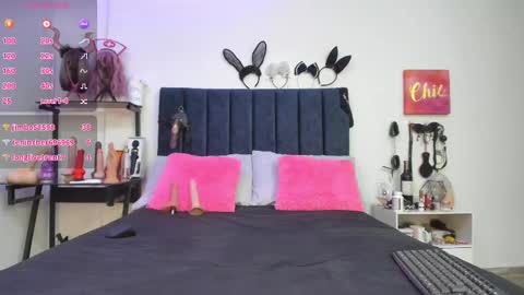          online show from 03.03.25