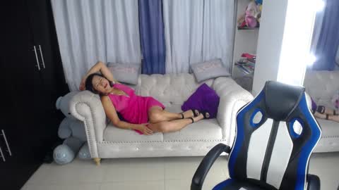 Snapshot of emmilychevalier chatting on 12.20.24 Emmily online show from 12.20.24
