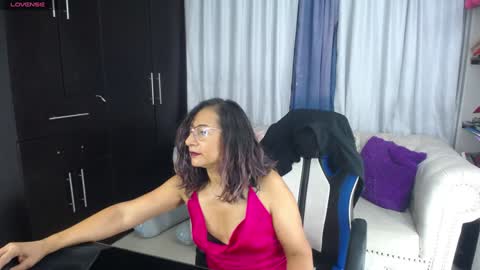 Snapshot of emmilychevalier chatting on 12.31.24 Emmily online show from 12.31.24