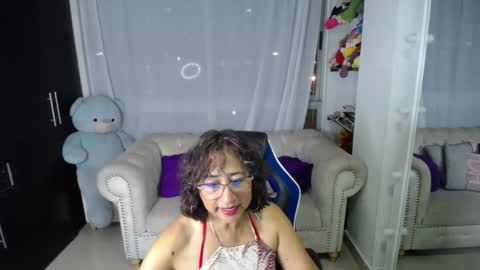 Snapshot of emmilychevalier chatting on 02.08.25 Emmily online show from 02.08.25