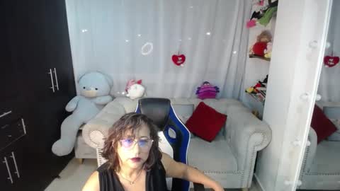 Snapshot of emmilychevalier chatting on 03.07.25 Emmily online show from 03.07.25