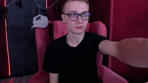 Snapshot of emmit_barker chatting on 02.11.26 Emmit online show from 02.11.26