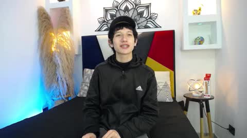 Snapshot of emmo_boy chatting on 10.22.25 SERGIO online show from 10.22.25