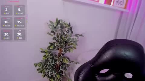 Emmy Heart online show from 10.13.25